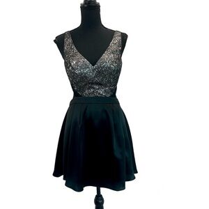 GUESS by Marciano black metallic silver cutout flare mini dress Sz 4